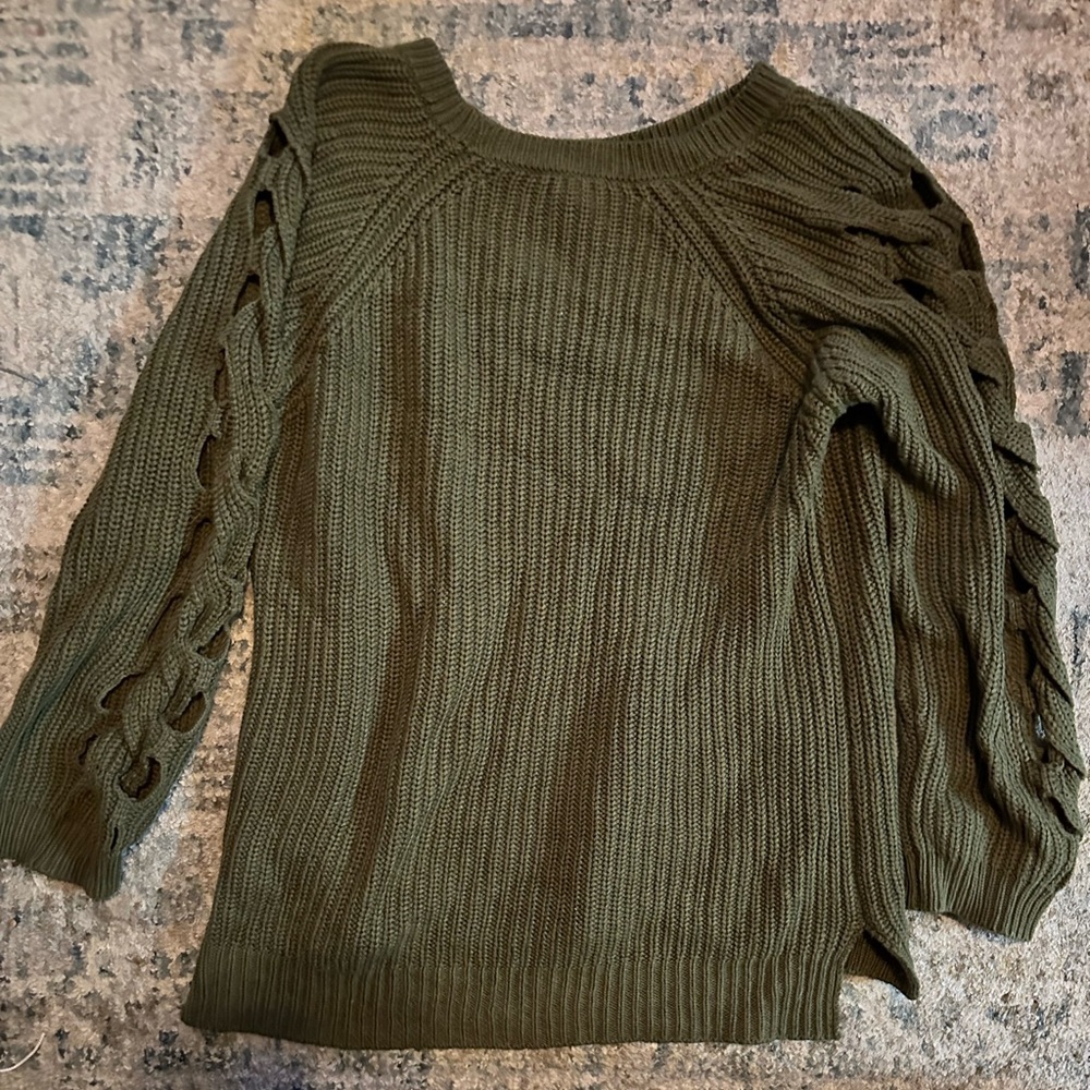 Women’s green lucky brand sweater wore once size medium